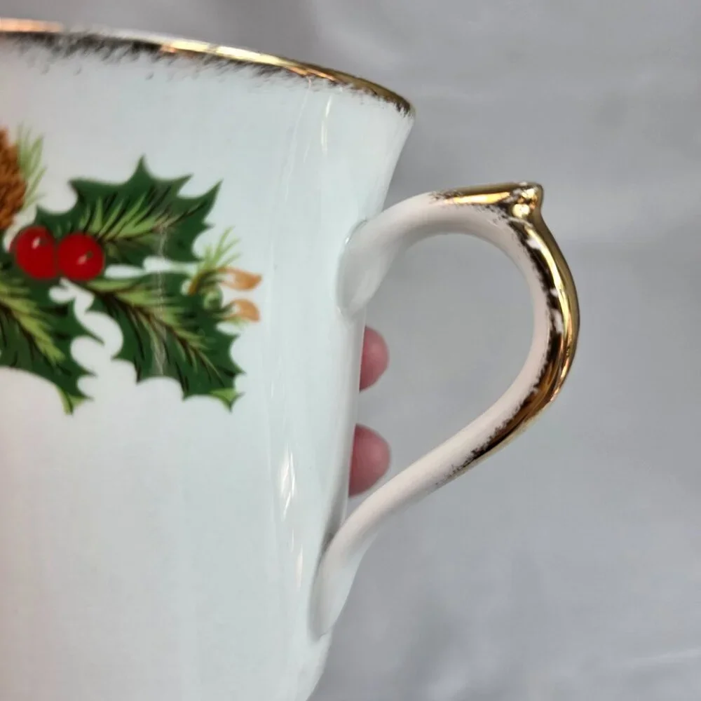 Rosina China Queens Yuletide Scalloped Dinner Plate White with Green & Red Holly